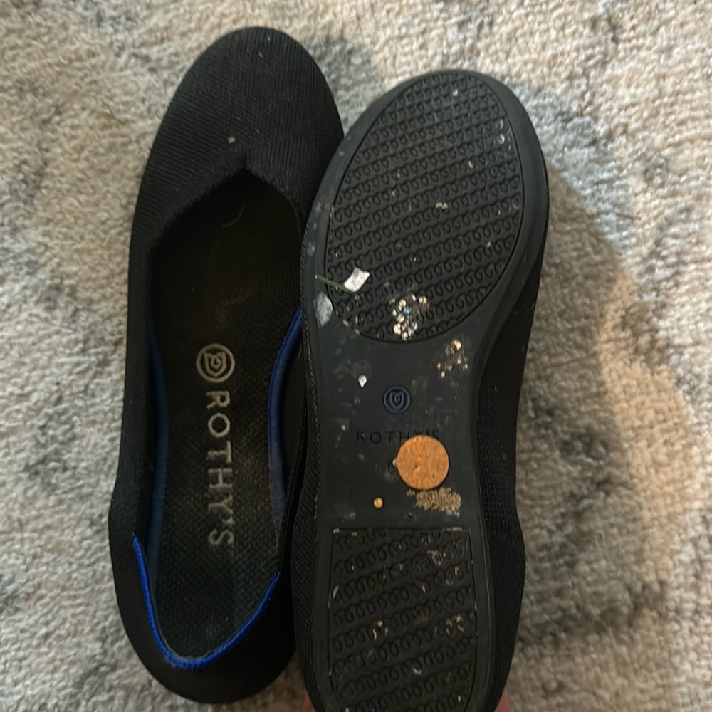 Black ballet flats Rothy’s 8.5